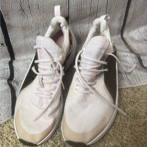 Nike Women's air max Bella TR 3 athletic shoes 11